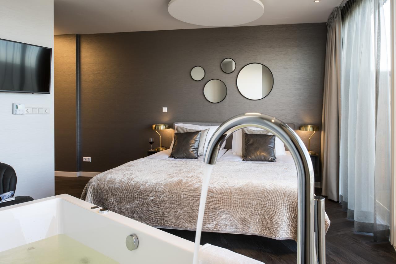 Deluxe Suite Sea View Balcony